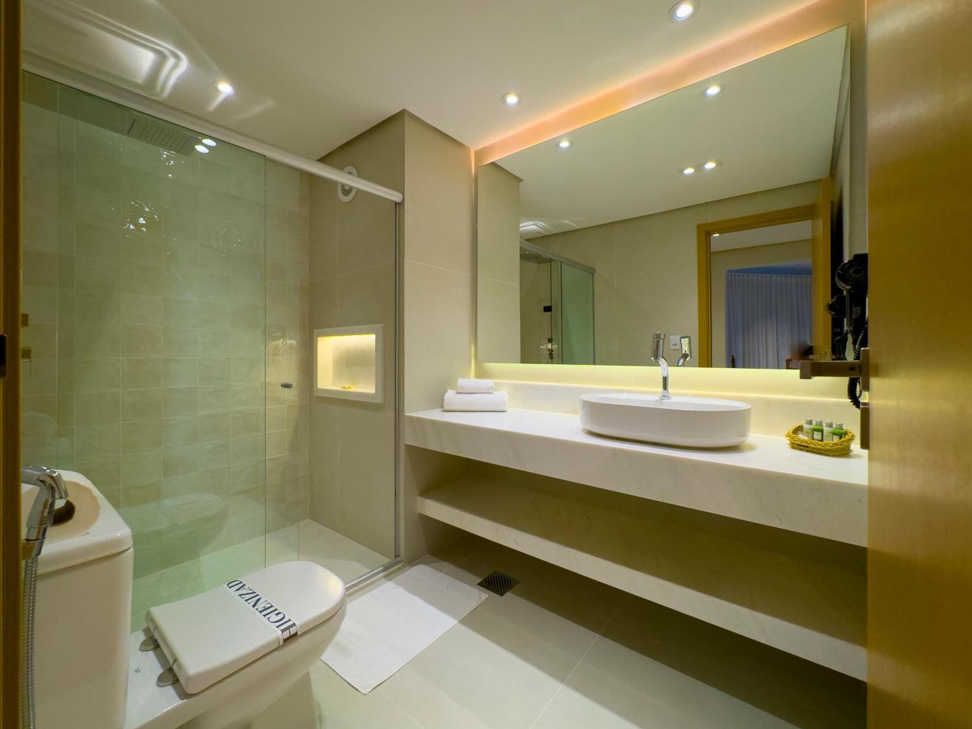 Western Shalimar Hotel 4*